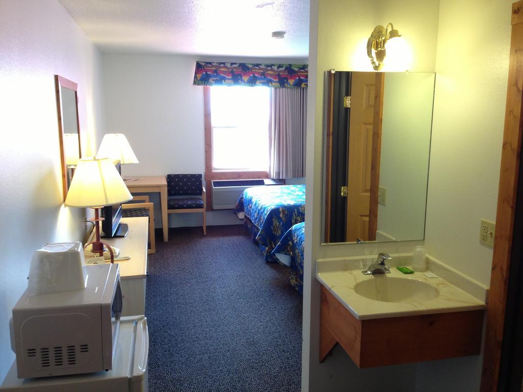 Range Country Lodging Motel Murdo Room photo